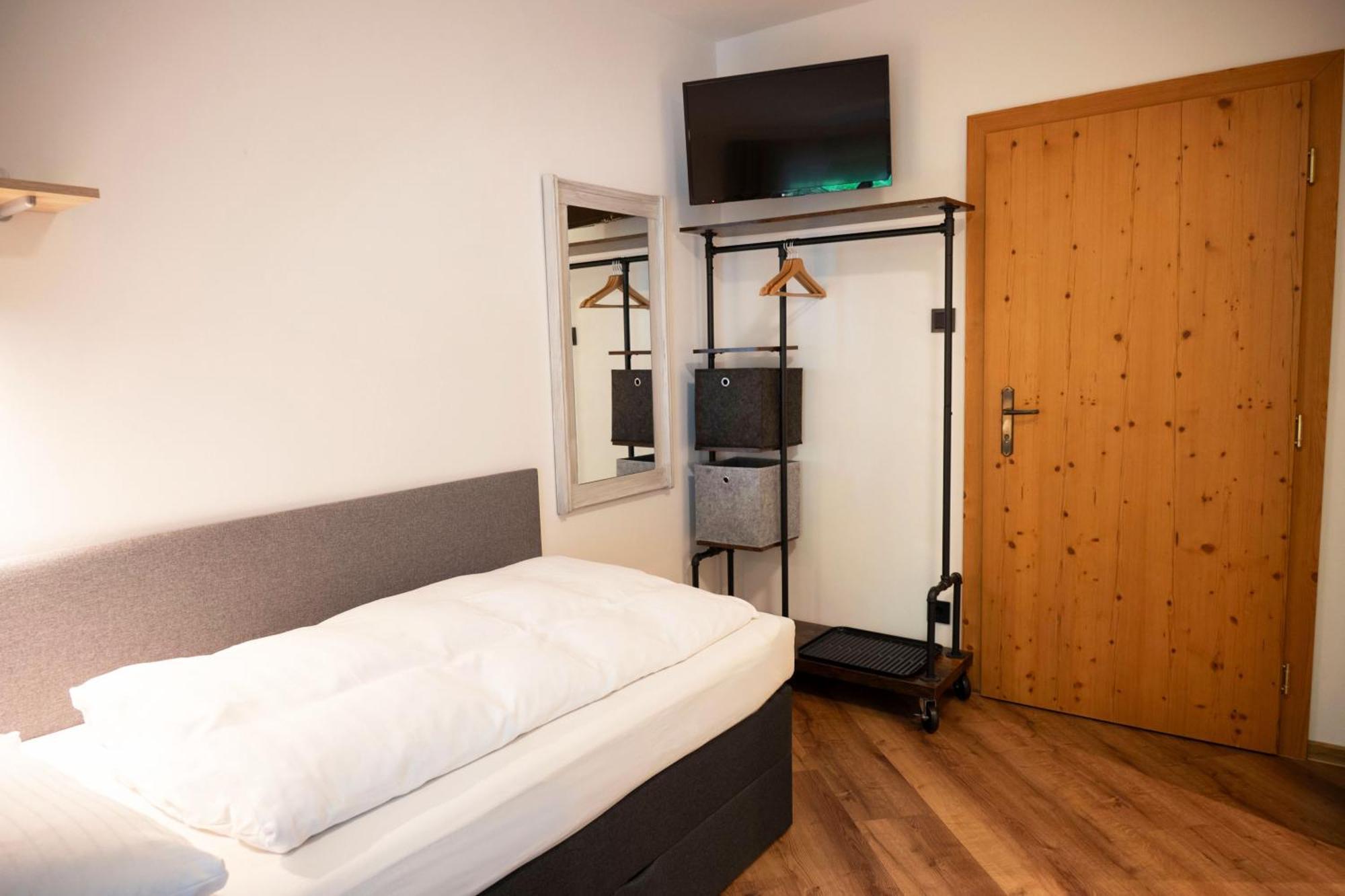 Bed & Breakfast Goldener Stiefel Mariazell Exteriör bild