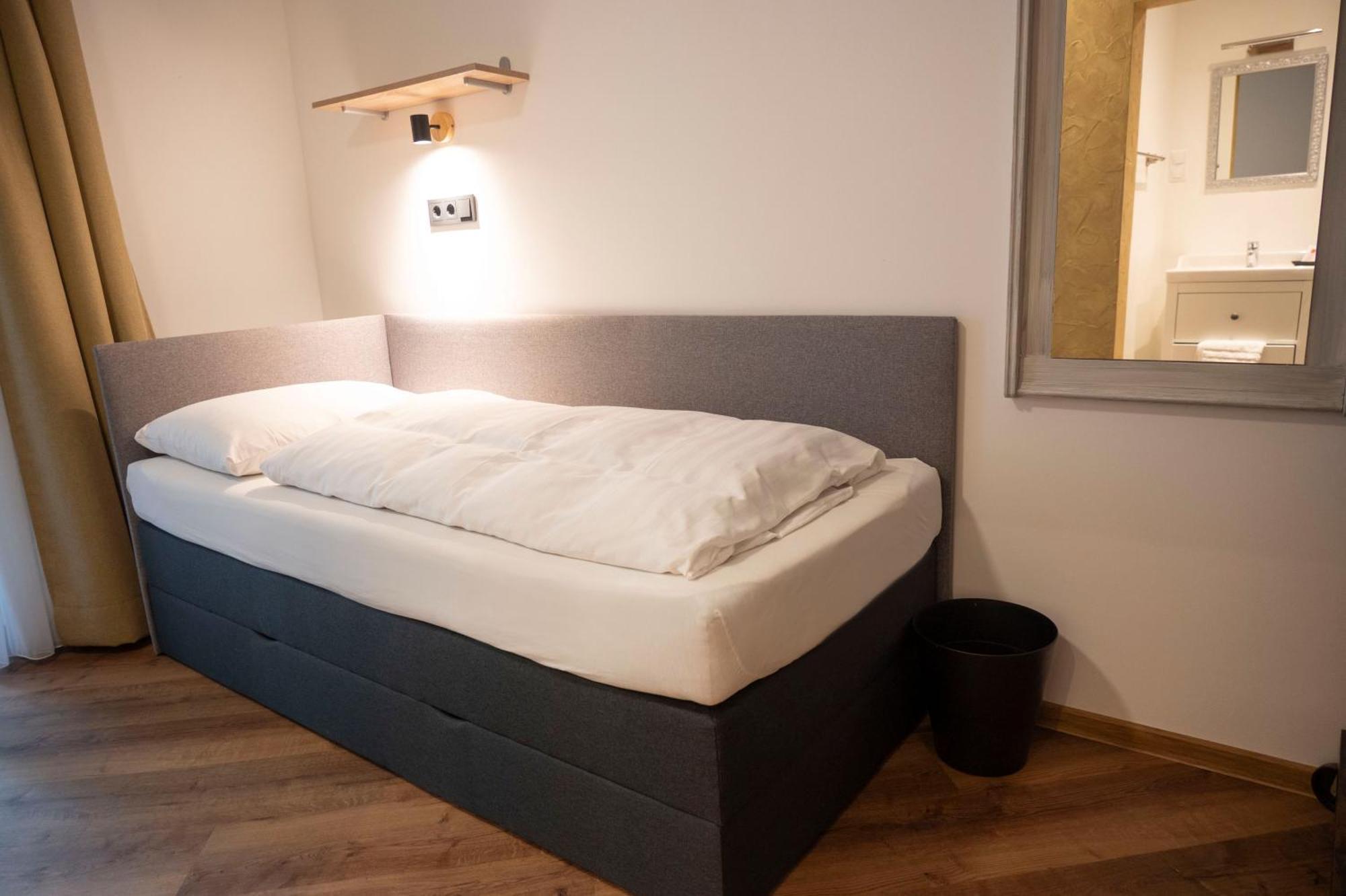 Bed & Breakfast Goldener Stiefel Mariazell Exteriör bild